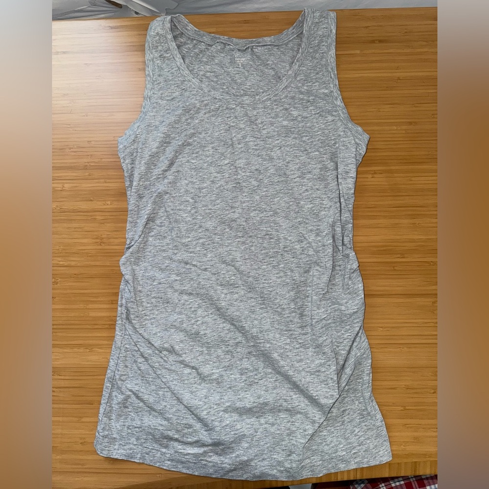 Gap Maternity tank grey small